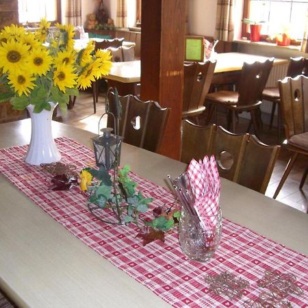 Gasthaus Zum Baeren Gaestehaus ヴィッティヒハウゼン エクステリア 写真